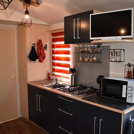 Mobil-Home Sur Terrain Bucolique Hyeres Exterior photo