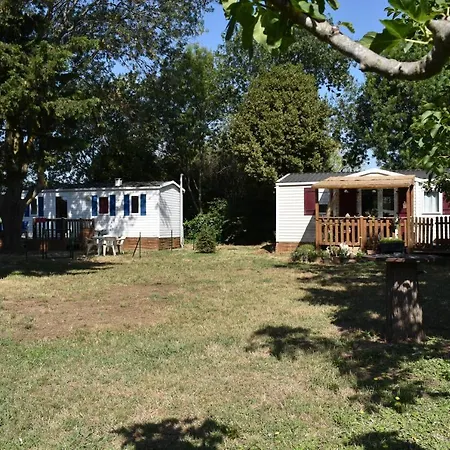 Mobil-Home Sur Terrain Bucolique Hyeres Exterior photo