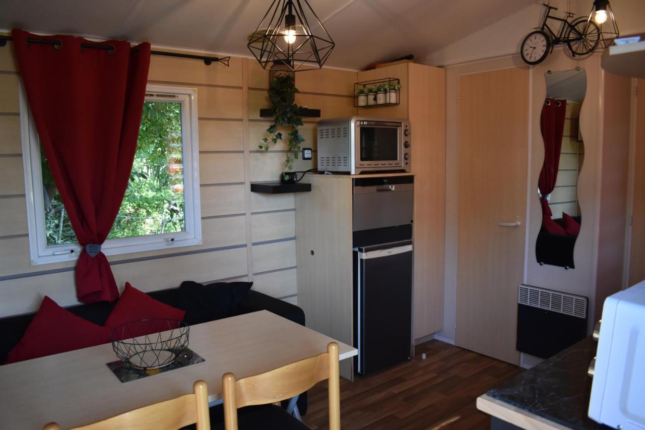 Mobil-home Sur Terrain Bucolique Hyeres